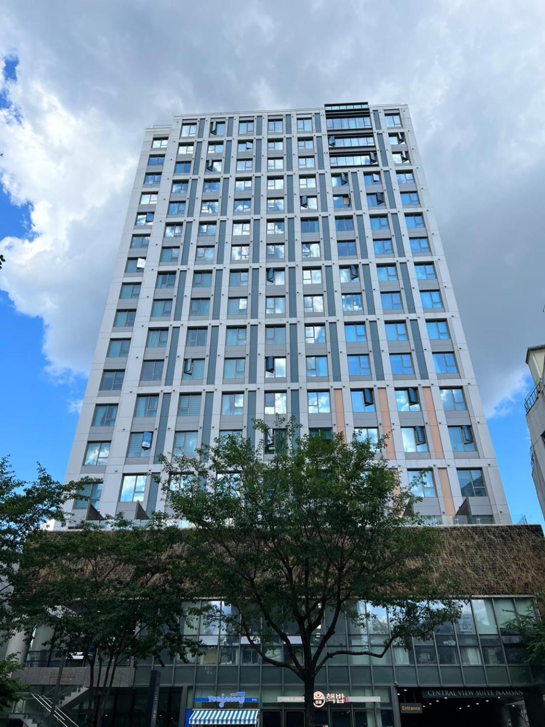 Apartment The Share Myeongdong Сеул Экстерьер фото
